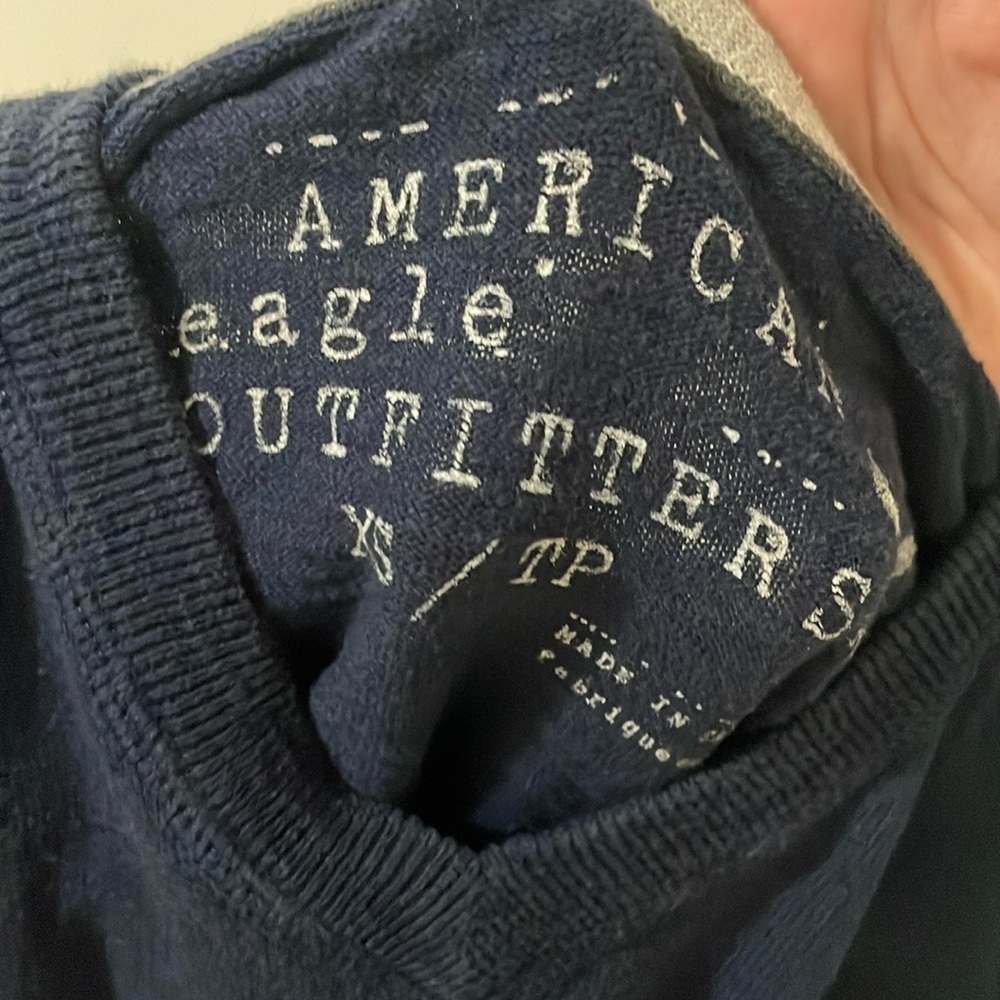 American Eagle Outfitters Men's Navy Sweater Size XS - Picture 3 of 6